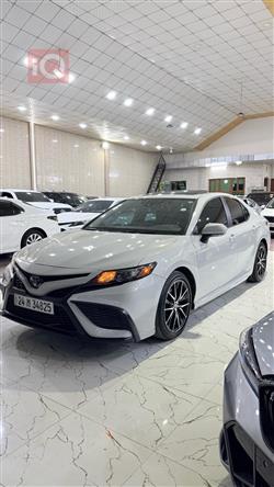 تۆیۆتا کامری